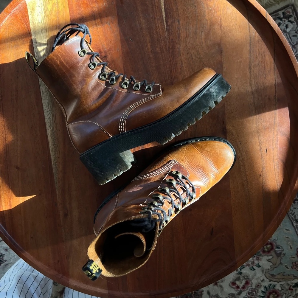 Doc Martens 'Leona Farrier Leather Heeled Boots'